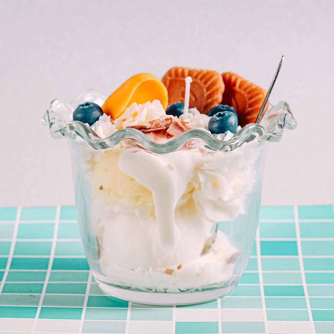 Nến thơm tạo hình: Mẫu ly kem, hương vanilla, 600g