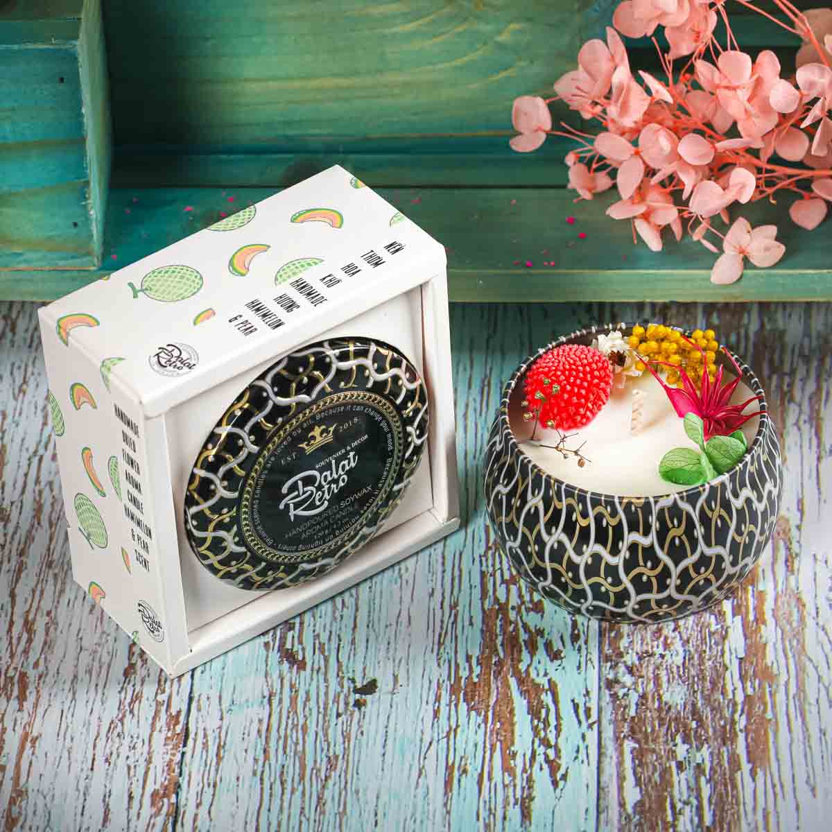 Nến thơm hộp thiết hoa văn: Dưa lưới Hami và lê