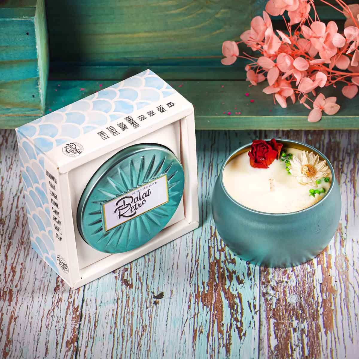 Nến thơm hộp thiết hoa văn: Làn gió biển mặn Seasalt breeze