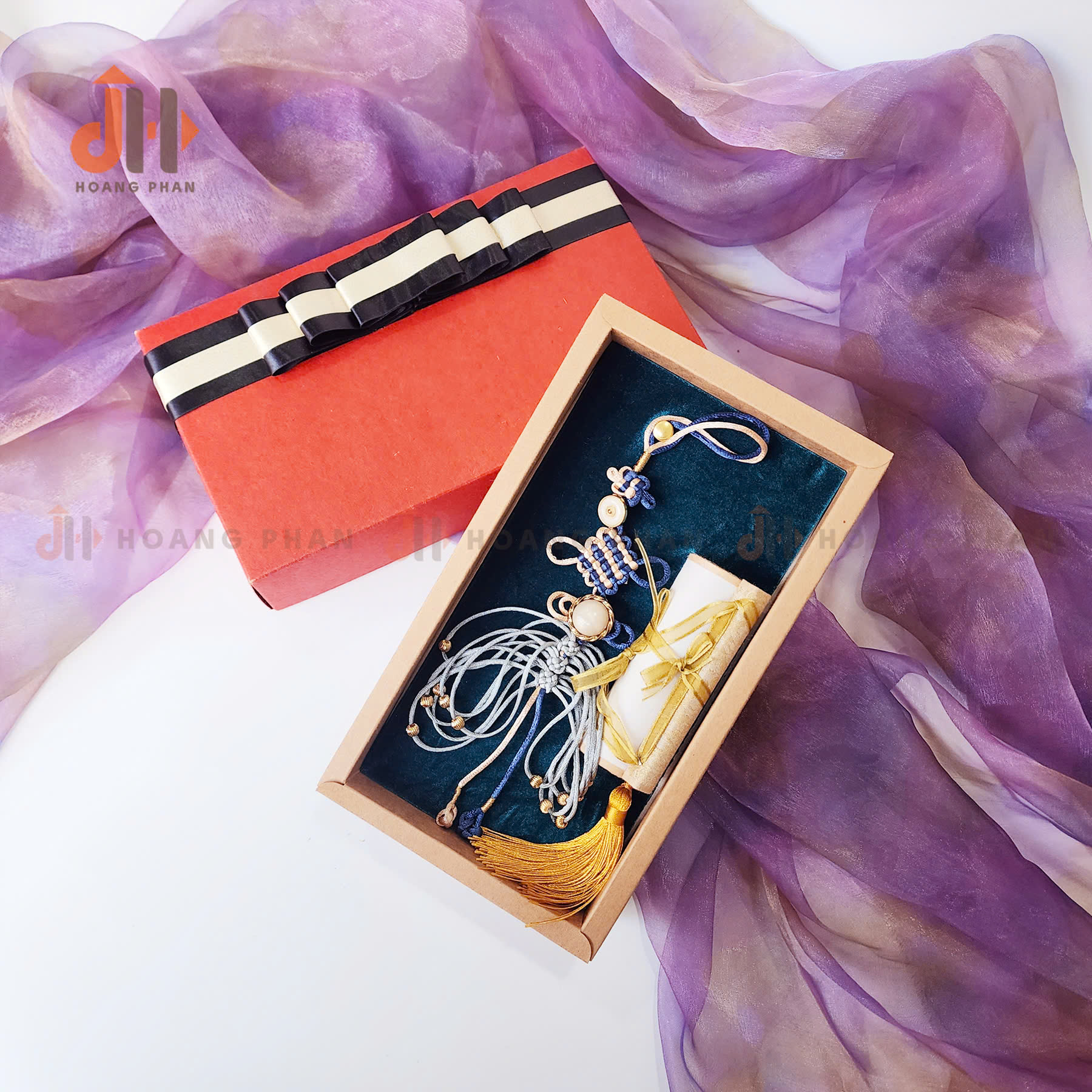 Set Quà "Định Duyên" Phiên Bản "Hoàng Thanh"
