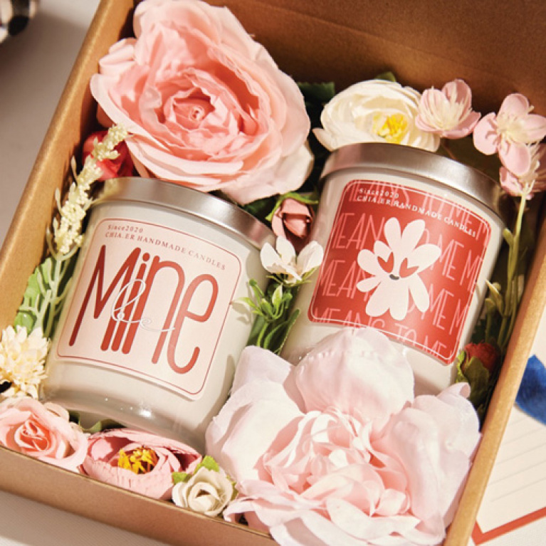 Set 2 Hũ Nến Thơm “Means To Me” Kèm Hộp Hoa