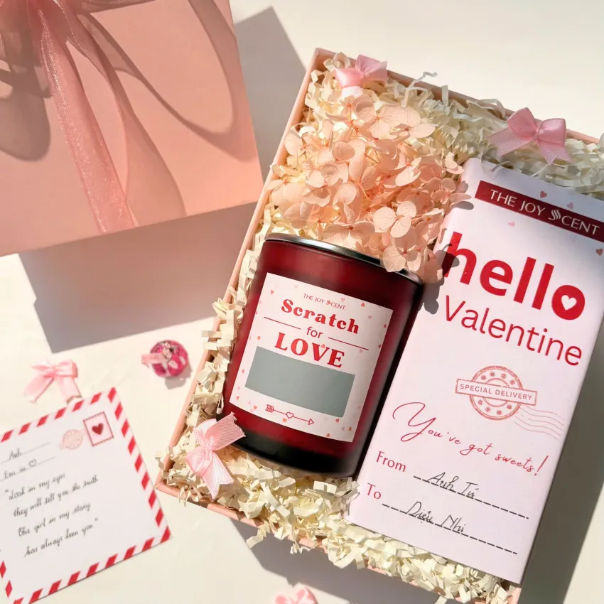 Hộp Quà Valentine "Whispered Sweetness", Ngân Nga Từng Tiếng Yêu Lãng Mạn, Set Quà Nến Thơm Thông Điệp Ẩn & Socola, Quà Cho Người Yêu, Quà Cho Nữ